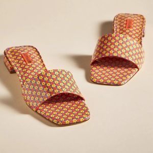 LARROUDÉ
Athena Slide Sandal
